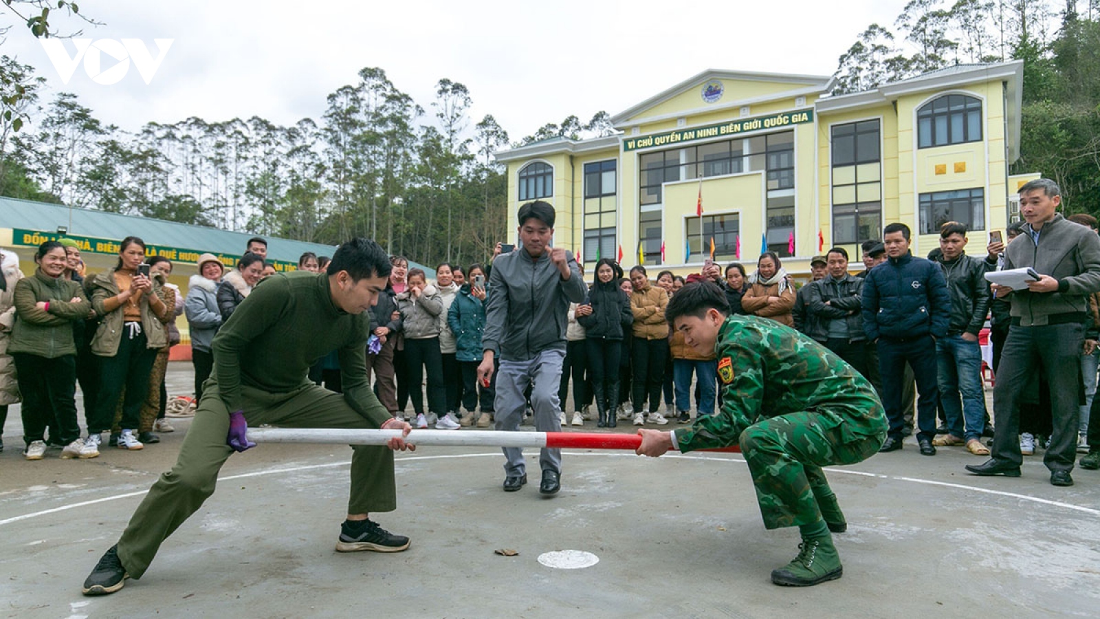 Thắm tình quân dân nơi biên cương Cao Bằng