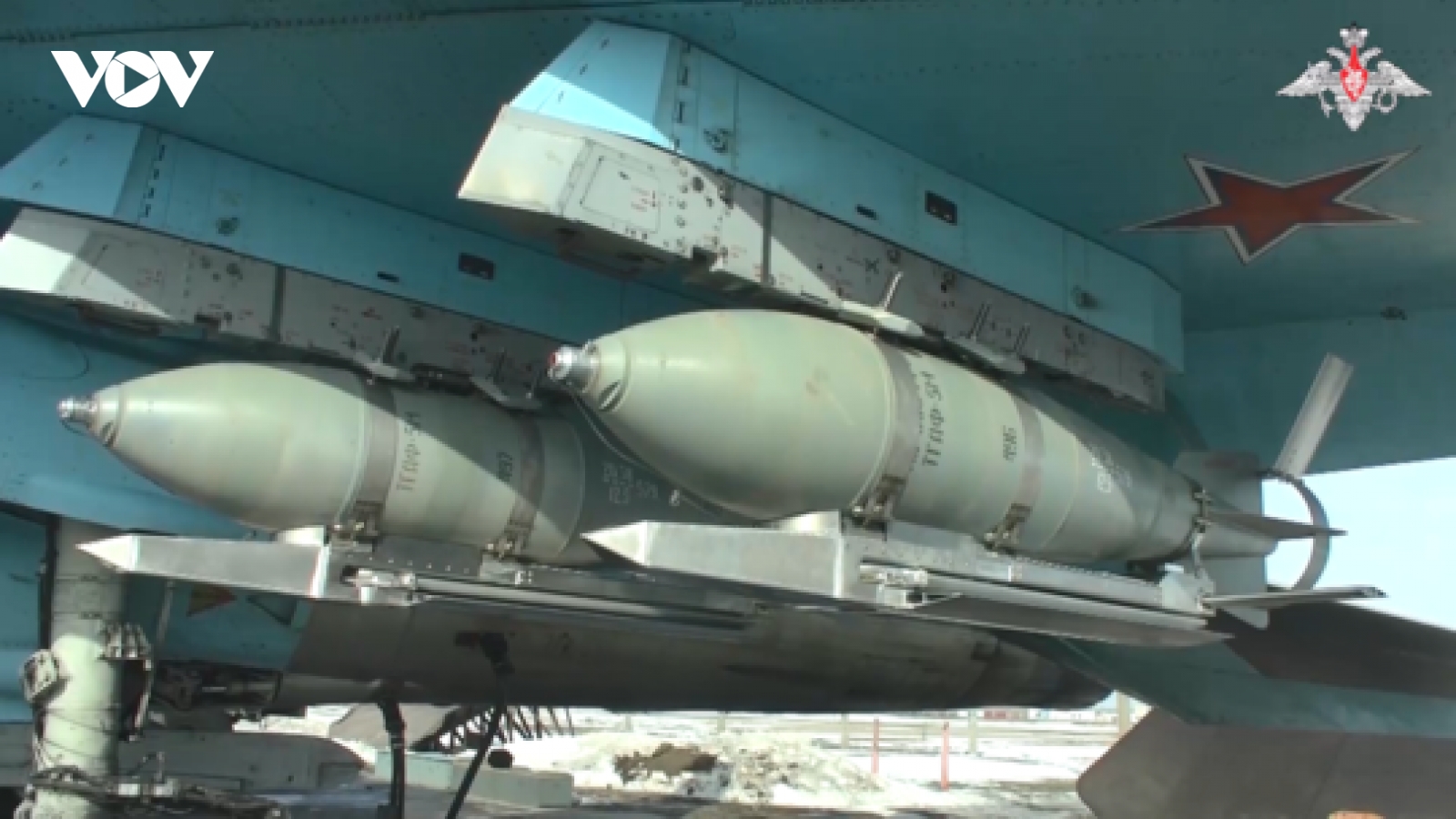 Cận cảnh tiêm kích Su-34 triển khai vũ khí “thay đổi cuộc chơi” ở Ukraine