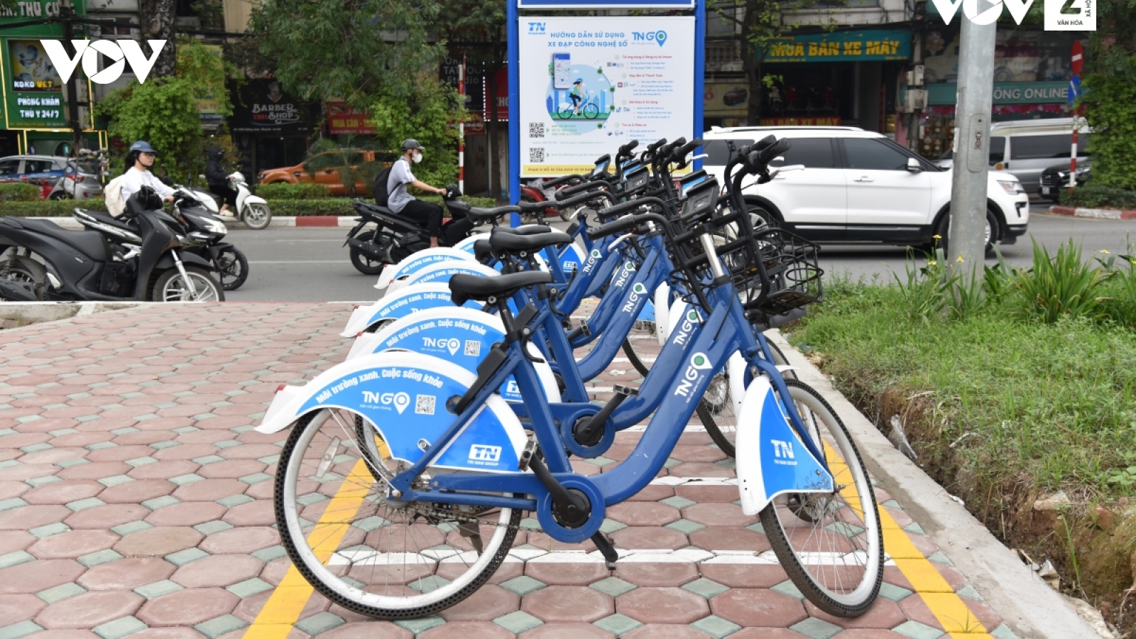 Bất cập đường dành riêng cho xe đạp và người đi bộ