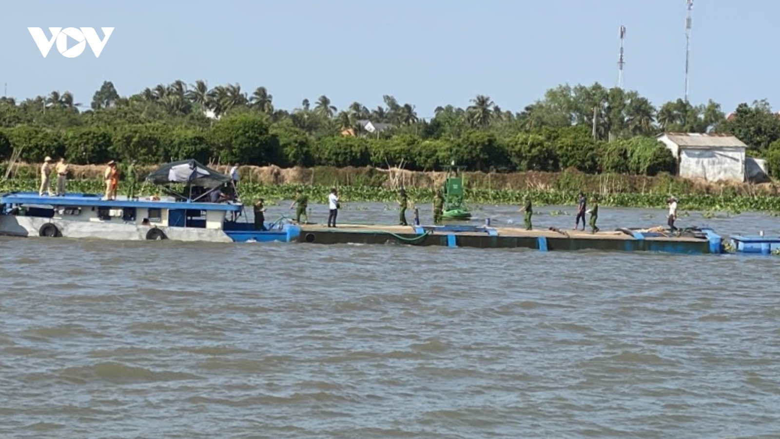 Mở rộng điều tra vụ 16 sà lan khủng khai thác cát trái phép ở Tiền Giang