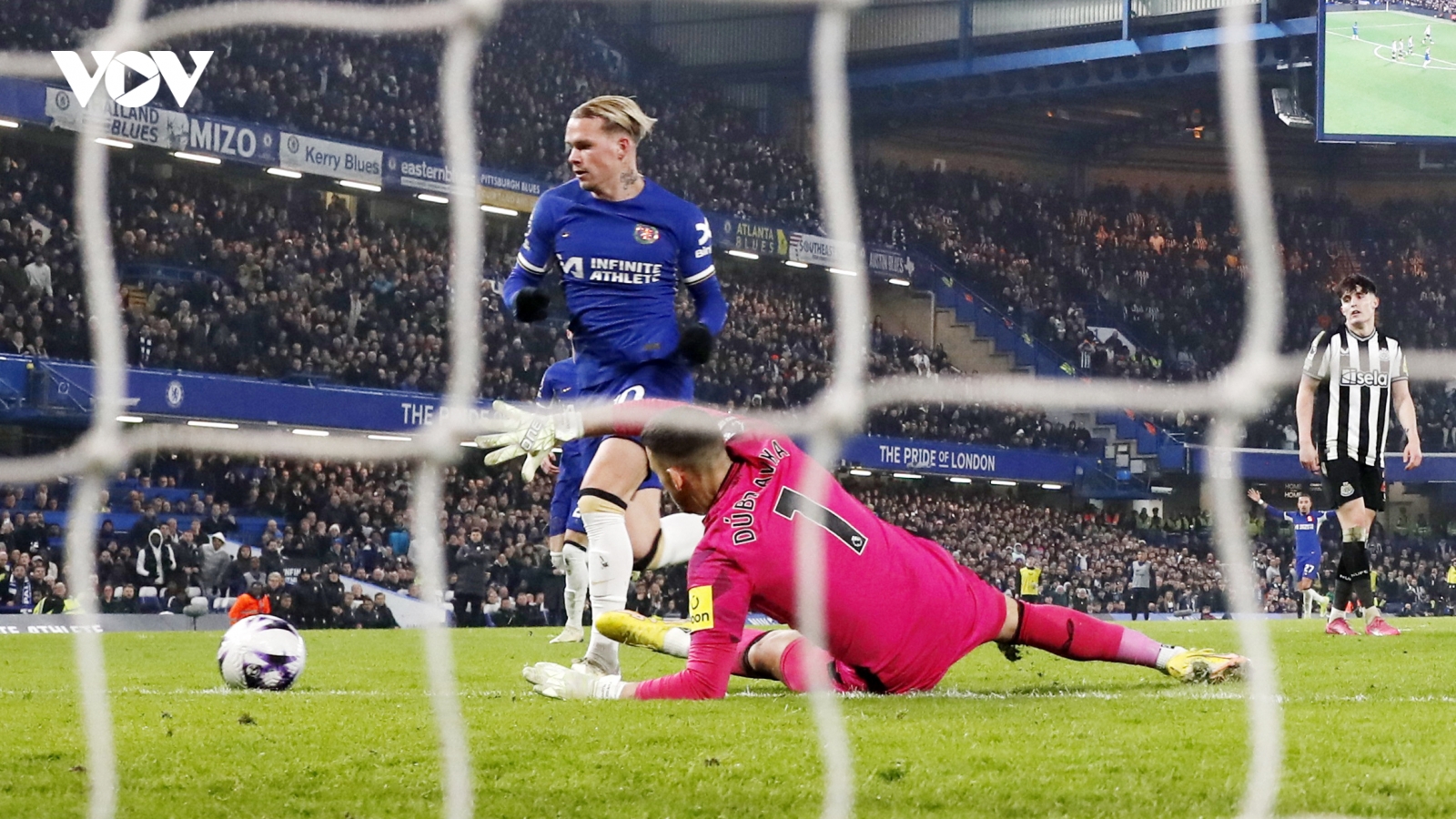 Kết quả Ngoại hạng Anh: Chelsea hạ Newcastle trong cơn mưa bàn thắng