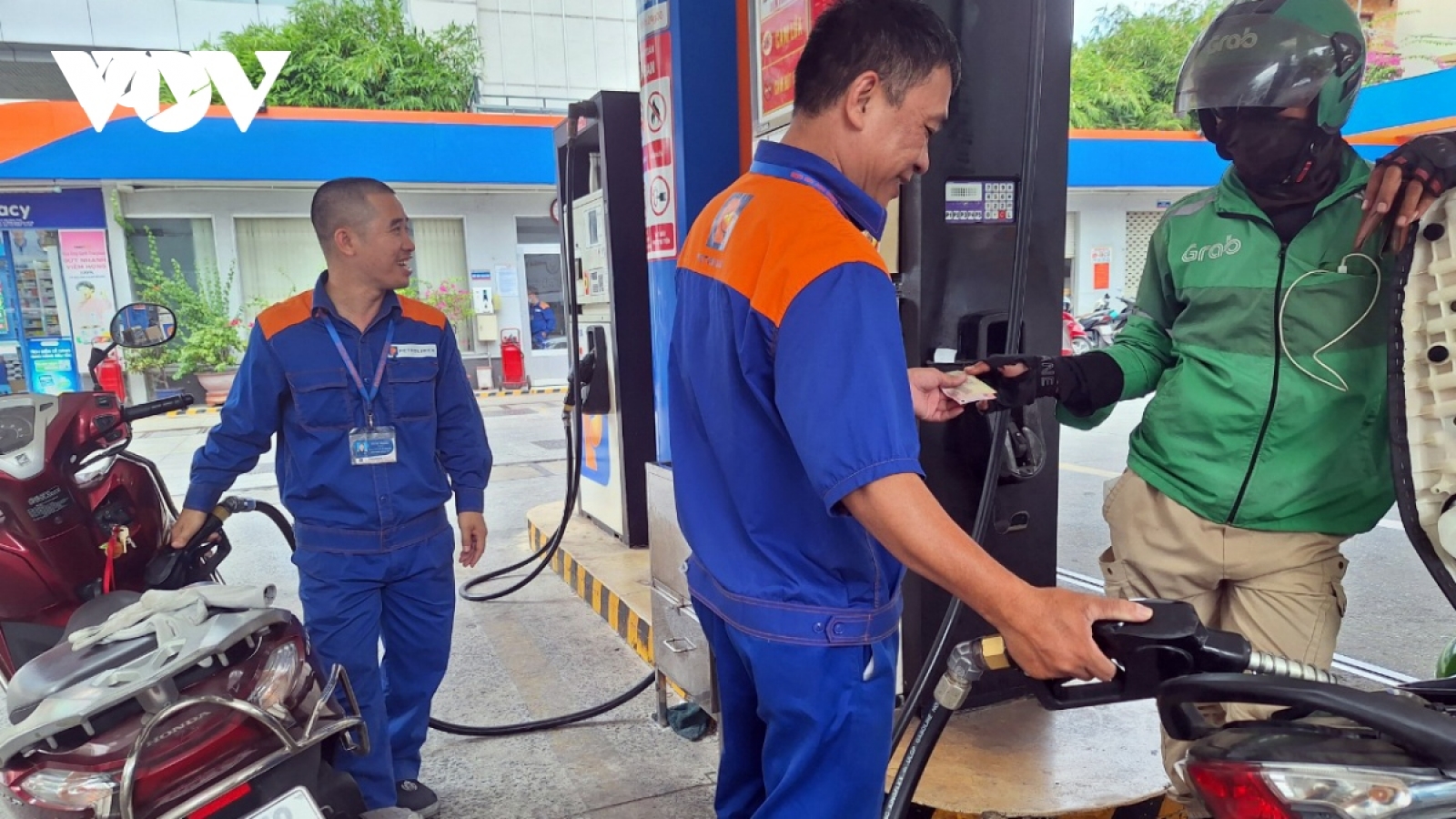 Bộ Công Thương khuyến khích làm việc từ xa để giảm nhu cầu đi lại, vận chuyển