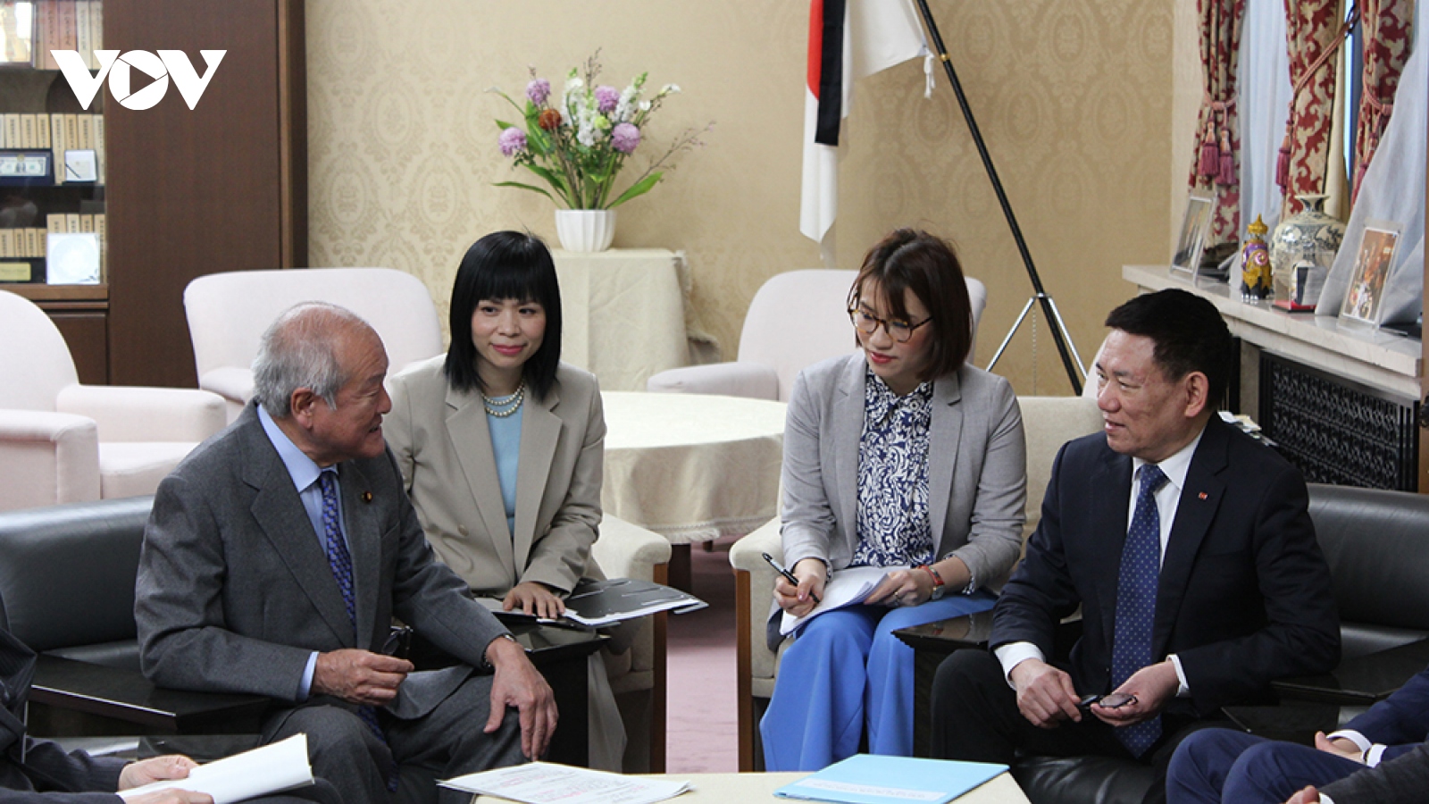 Bộ trưởng Bộ Tài chính Hồ Đức Phớc làm việc với Bộ trưởng Bộ Tài chính Nhật Bản