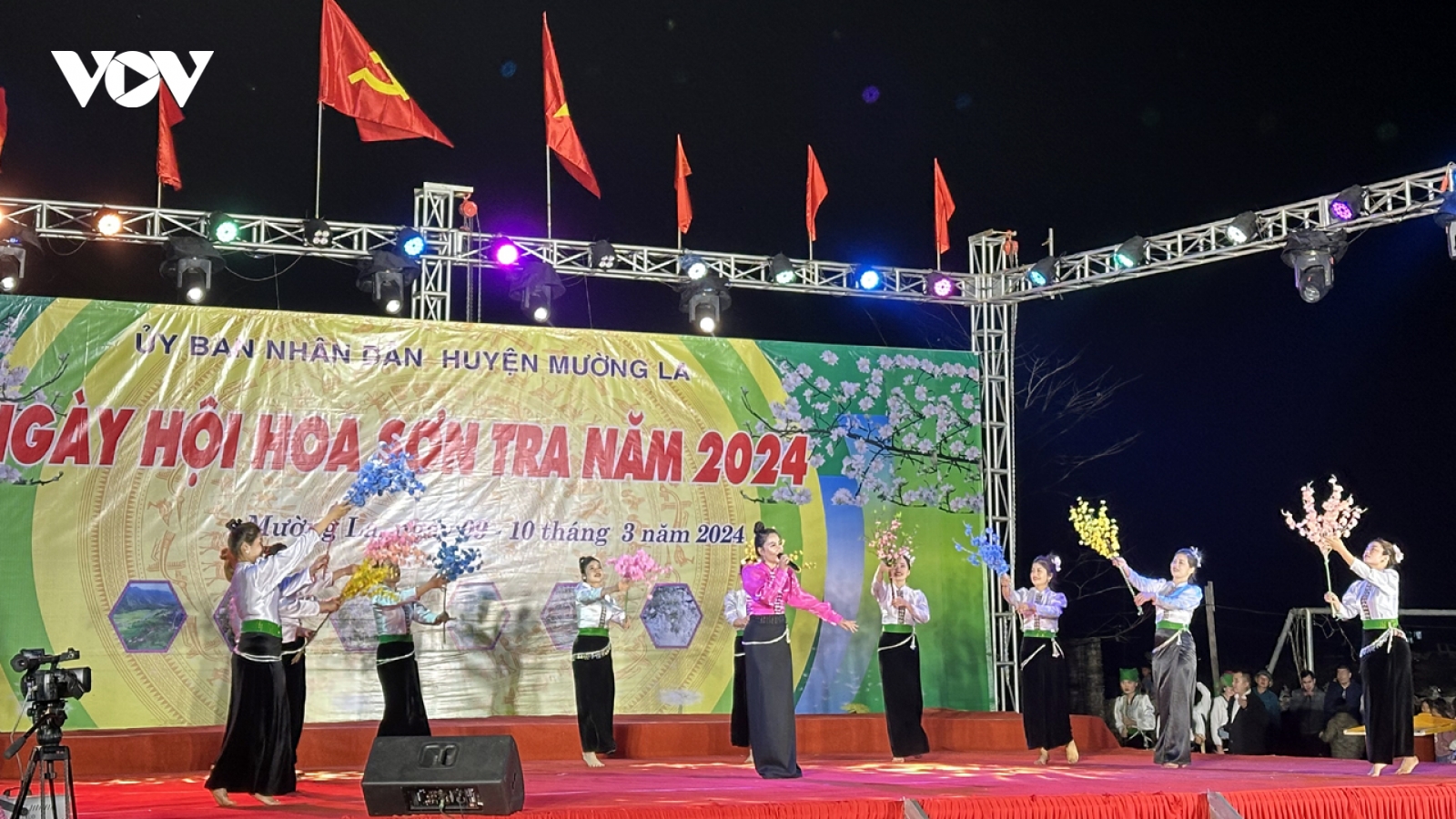 Xác lập kỷ lục xã Ngọc Chiến có rừng hoa sơn tra lớn nhất Việt Nam