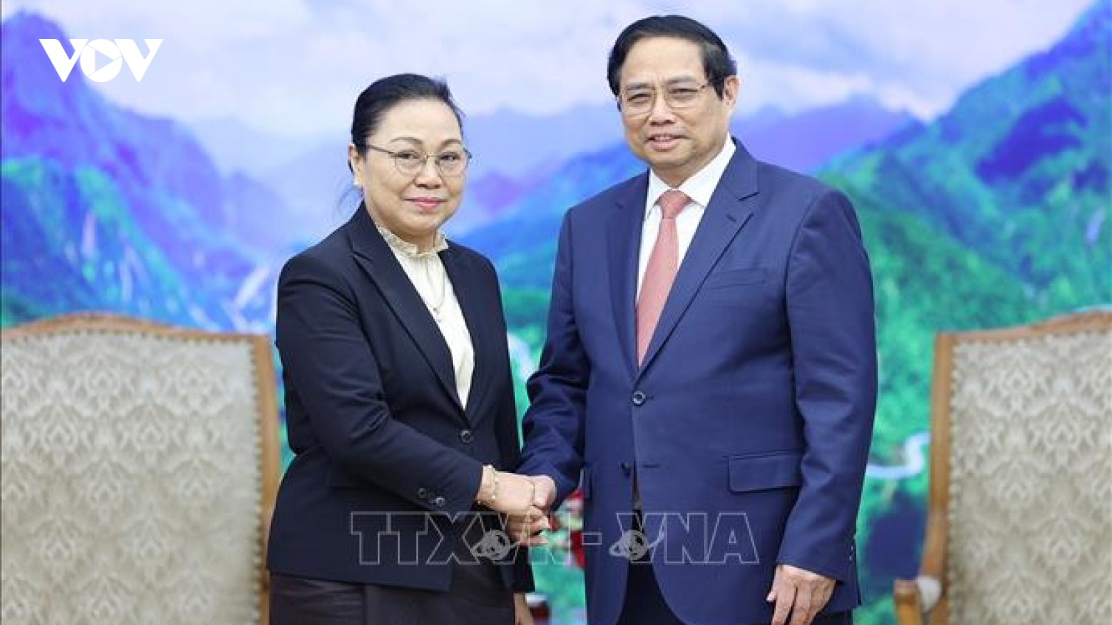 Thủ tướng tiếp Đại sứ Lào Khamphao Ernthavanh