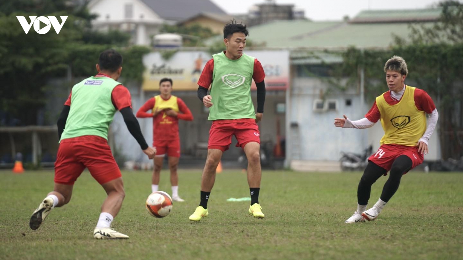 Chuyển nhượng V-League: Lương Xuân Trường chính thức cập bến đội bóng mới