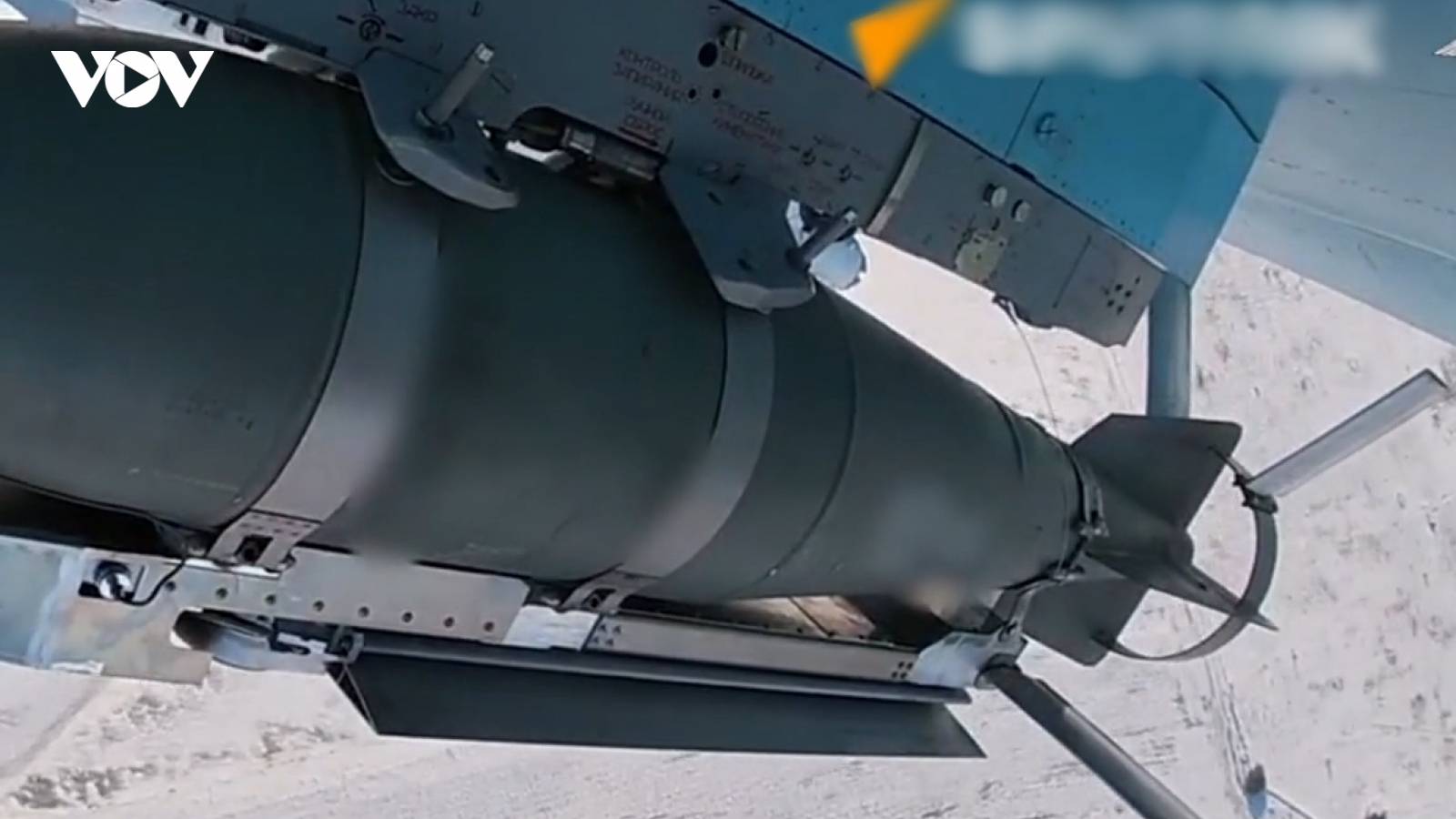 Khoảnh khắc Su-34 của Nga trút bom phá hủy cụm công sự Ukraine