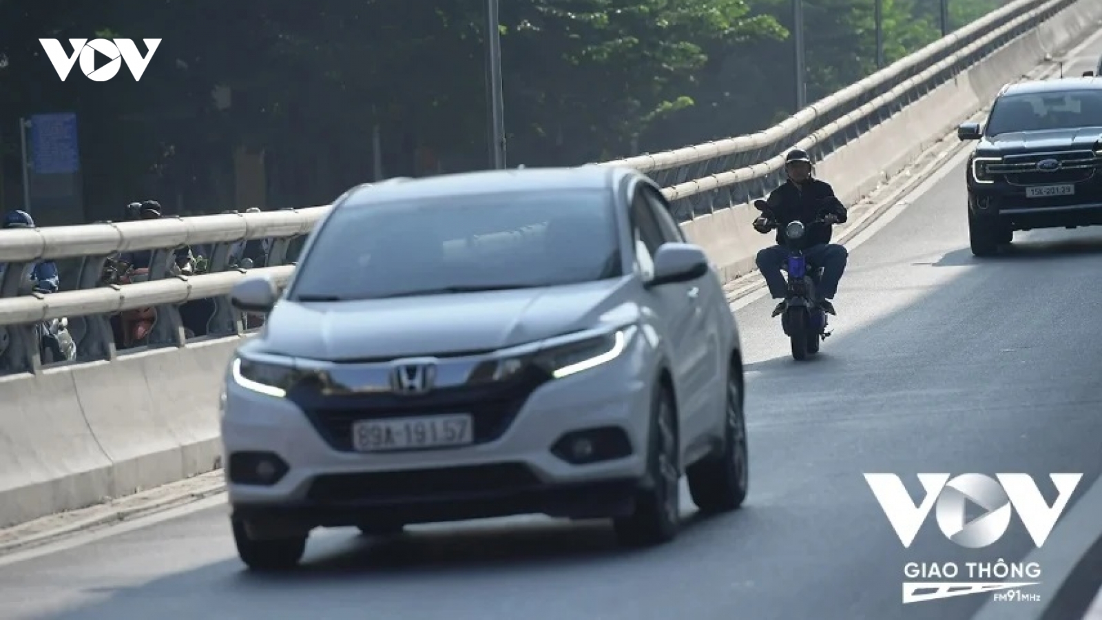 Phạt nguội xe máy vào đường cấm: Liệu có khả thi?