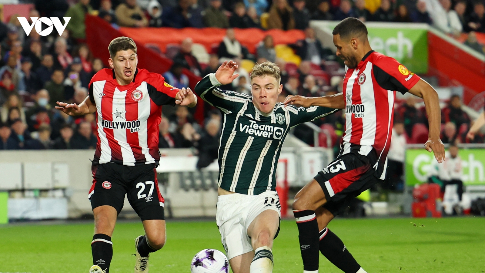 Kết quả Ngoại hạng Anh hôm nay 31/3: MU hòa Brentford trong trận đấu "điên rồ"