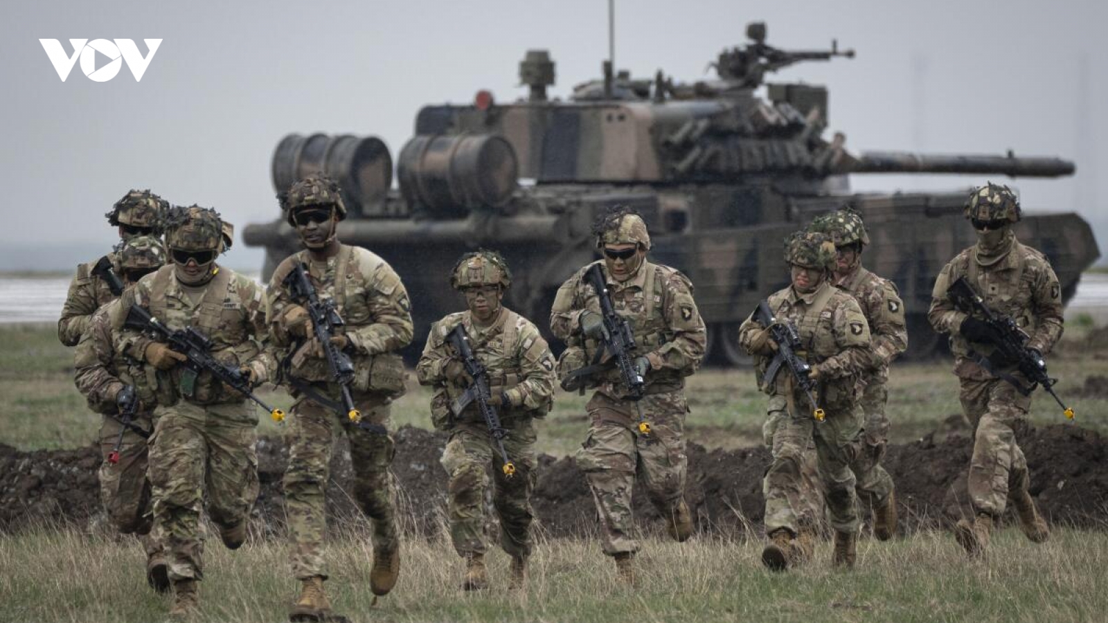Toàn cảnh quốc tế tối 1/3: Lo ngại nguy cơ Nga-NATO đối đầu trực tiếp ở Ukraine