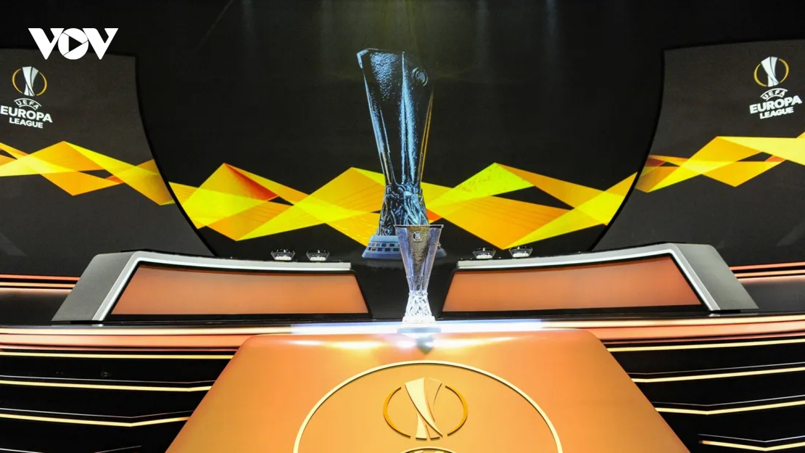 Xác định 8 đội vào tứ kết Cúp C2 châu Âu 2023/2024: Chờ đợi Liverpool đấu Milan