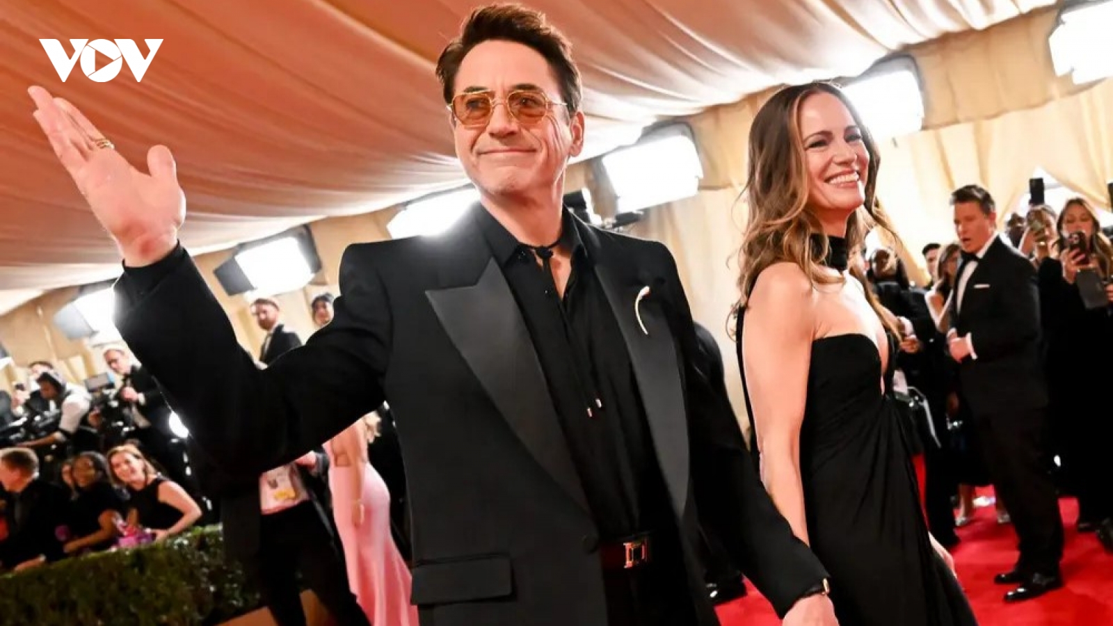 Bí quyết giữ lửa hôn nhân của vợ chồng "Người sắt" Robert Downey Jr.