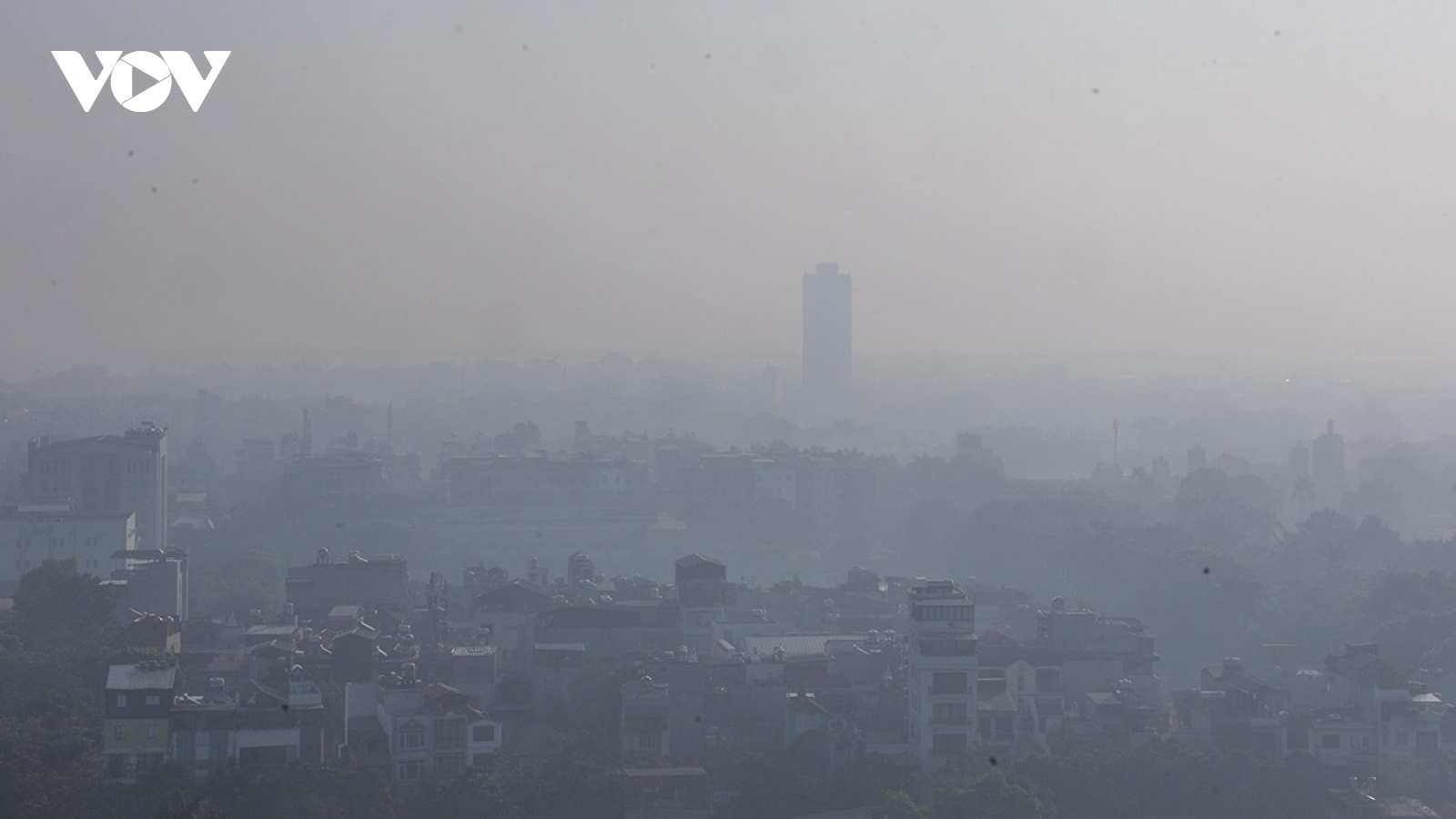 Nguyên nhân nào gây ra ô nhiễm không khí nghiêm trọng ở Hà Nội?
