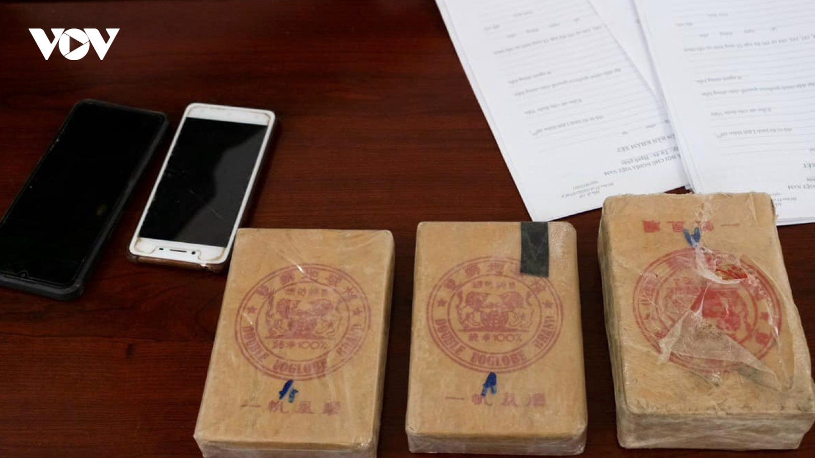 Bắt 4 đối tượng, thu giữ hơn 7 bánh heroin ở Lai Châu