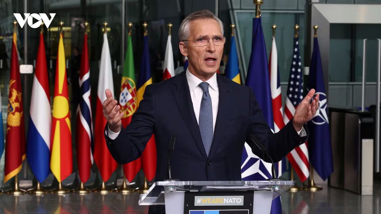 NATO lên tiếng về đề xuất Ukraine “giương cờ trắng”