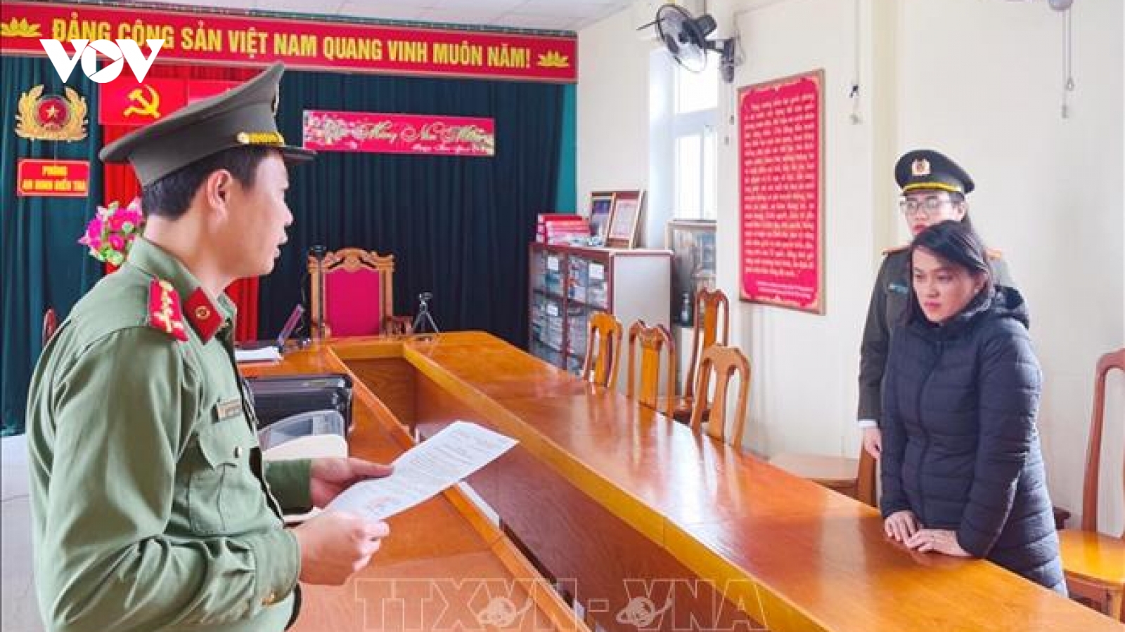 Khởi tố đối tượng tổ chức, môi giới đưa người xuất cảnh trái phép