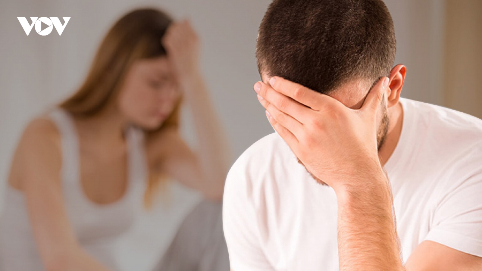 Nhỡ có thai khi hai con đầu còn nhỏ, vợ quyết định bỏ thai, chồng đòi ly hôn