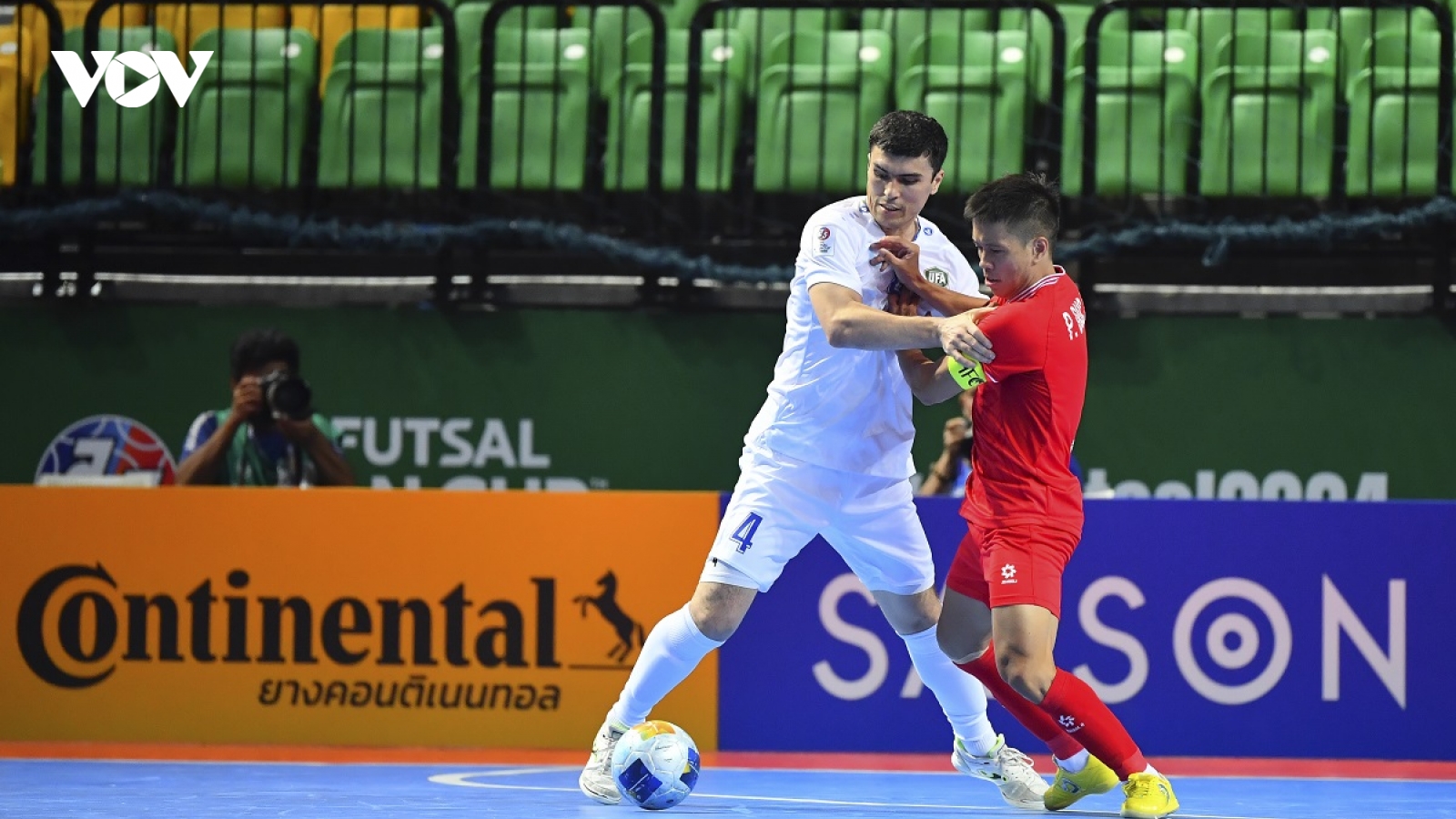 Thua Uzbekistan, ĐT Futsal Việt Nam tìm vé World Cup qua loạt play-off
