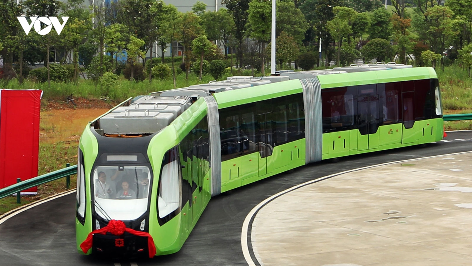 Indonesia nhập khẩu tàu điện tự hành Trung Quốc cho thủ đô mới