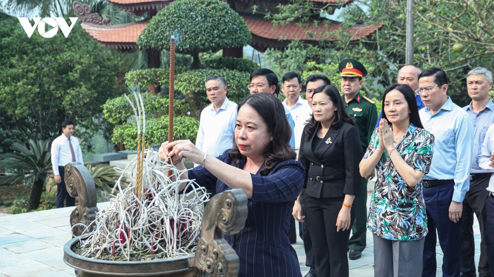 Quyền Chủ tịch nước dâng hương tưởng niệm Hồ Chủ tịch tại ATK Định Hóa