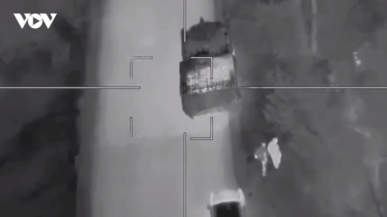Khoảnh khắc hệ thống HIMARS bị “xé toạc” sau đòn tấn công của UAV Lancet