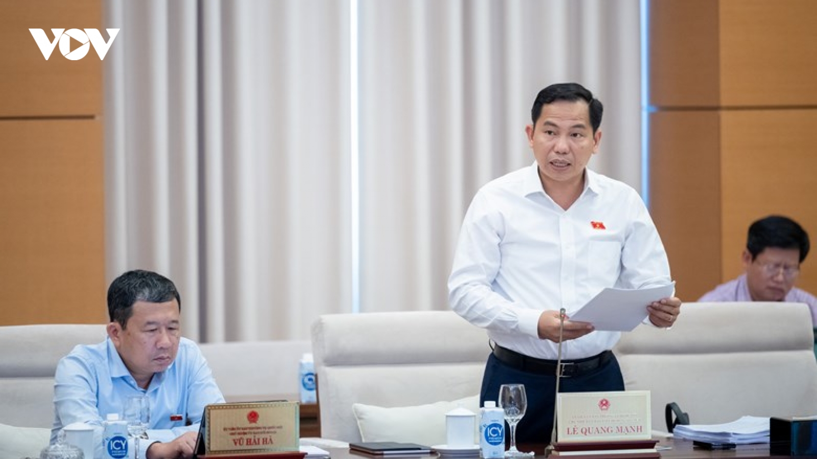 Cân nhắc thu thuế với hàng nhập giá trị nhỏ qua Shopee, Lazada, Tiktok