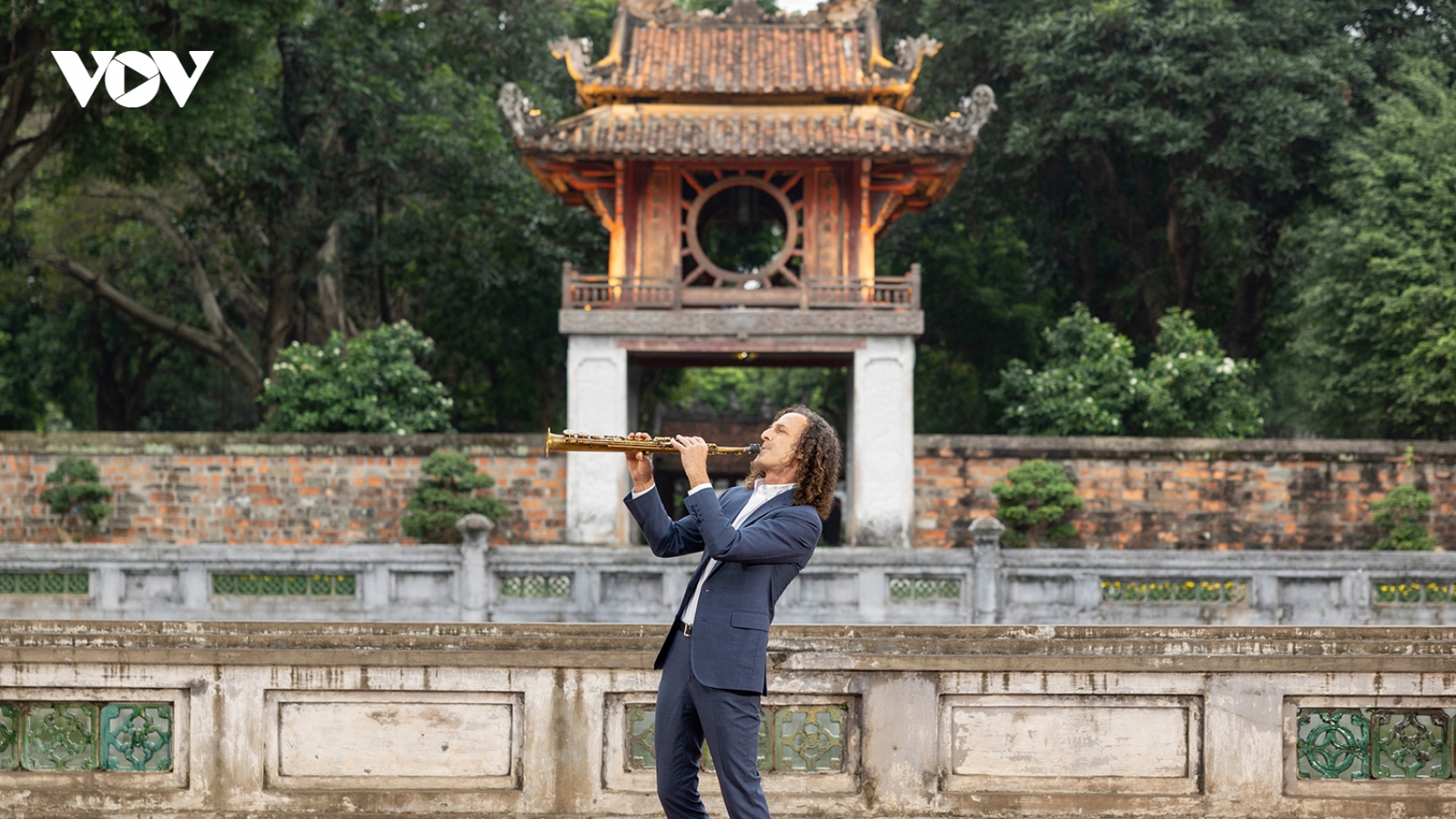 Kenny G ra mắt MV "Going Home" quảng bá du lịch Việt Nam