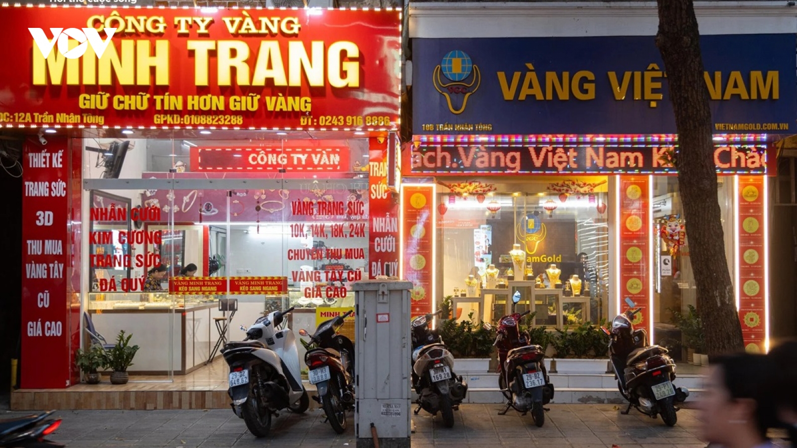 'Phố vàng' Hà Nội bất ngờ vắng khách sau nhiều ngày "nóng hầm hập"