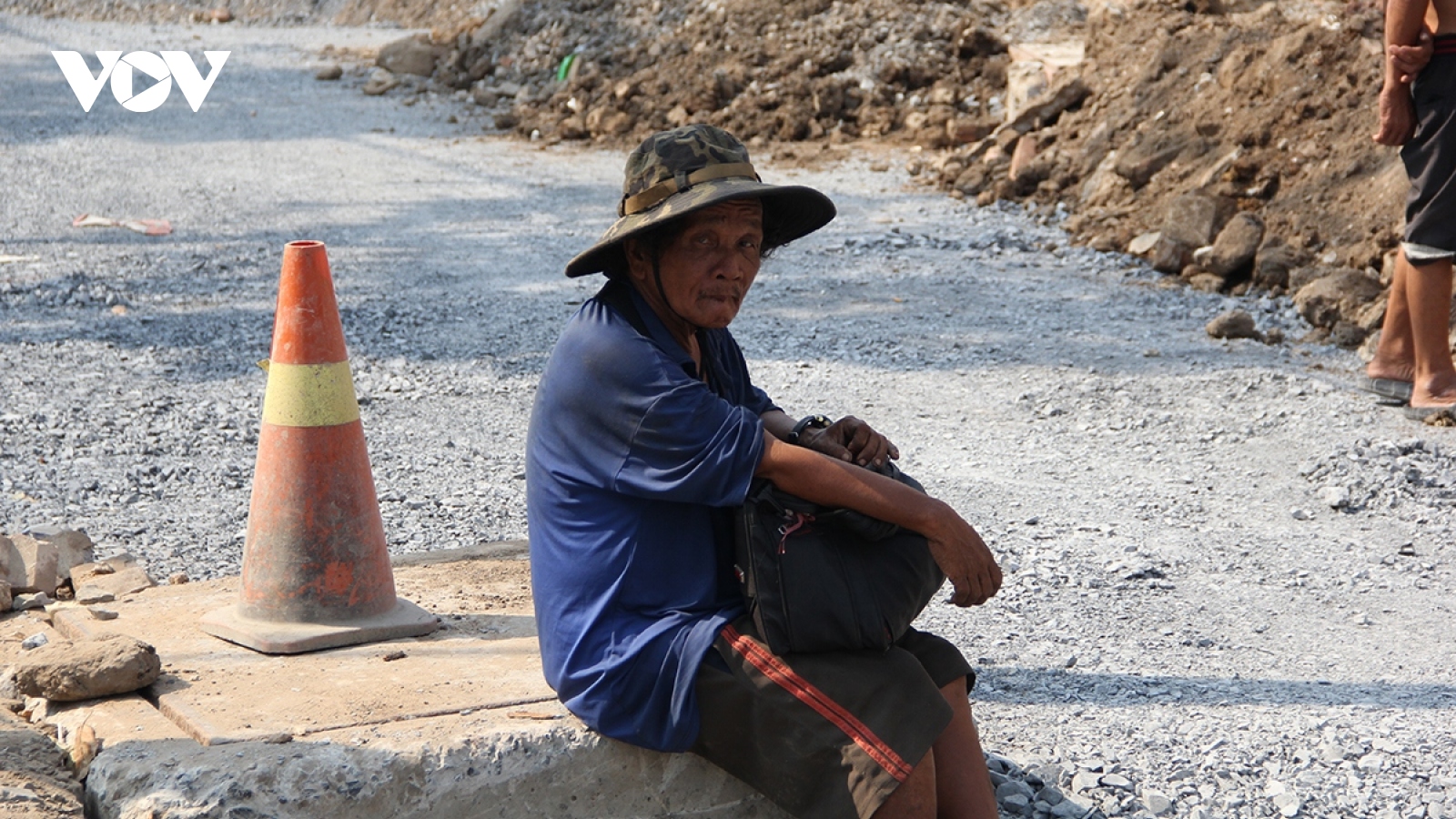 Hot weather continue to bake Vietnam till May 1