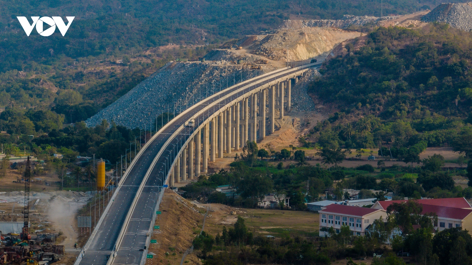 Thần tốc 1.000 ngày đưa dự án PPP cao tốc Cam Lâm - Vĩnh Hảo về đích