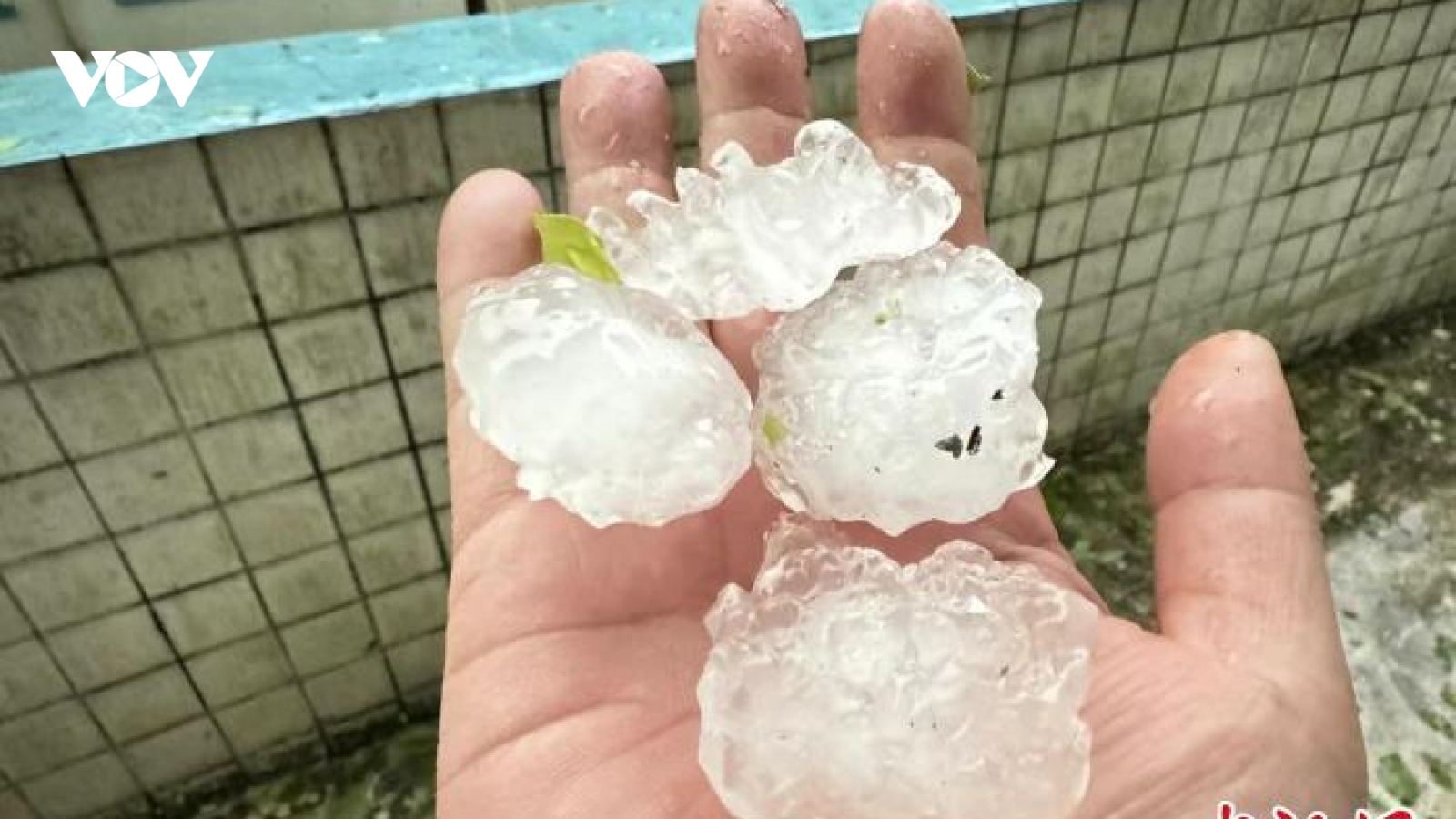 Trung Quốc lần đầu tiên ban bố cảnh báo cao nhất về thời tiết đối lưu mạnh