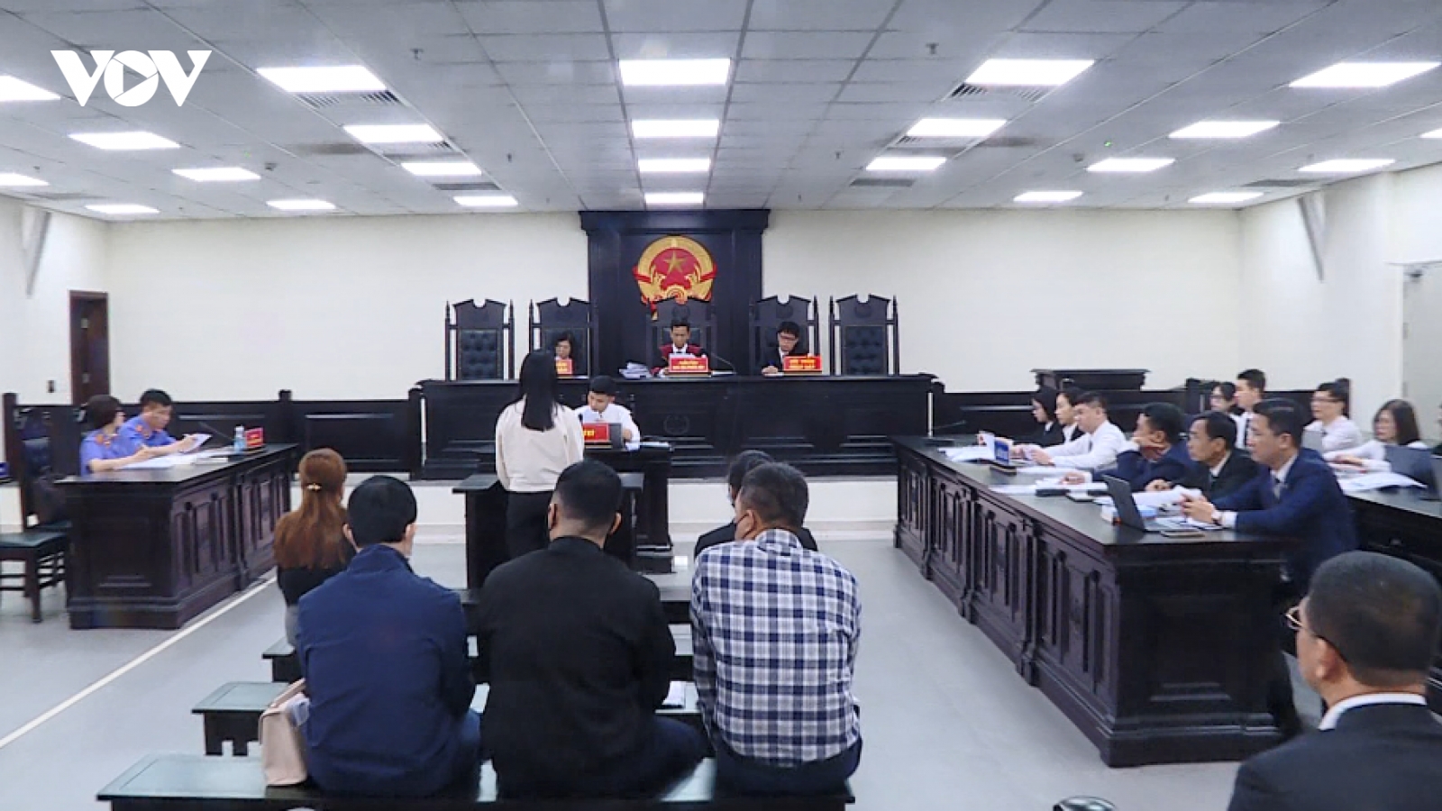 Hoãn phiên tòa xét xử vụ sai phạm đấu giá quyền sử dụng đất ở Đông Anh