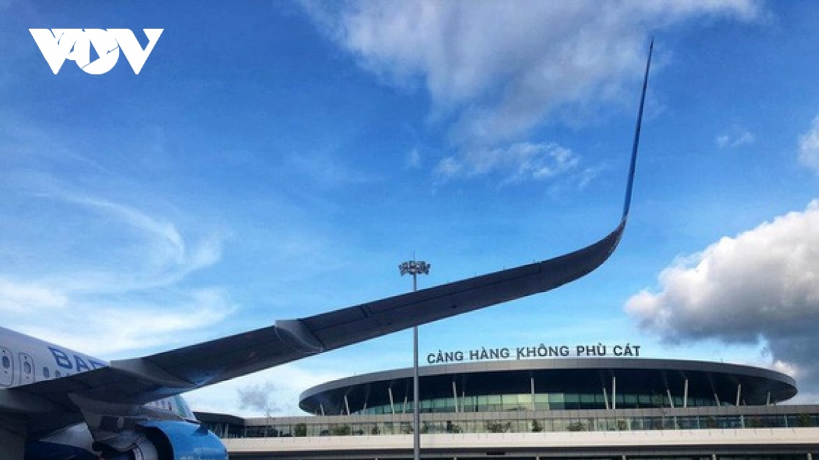 Thiếu hụt máy bay khiến giá vé khan hiếm và đắt đỏ