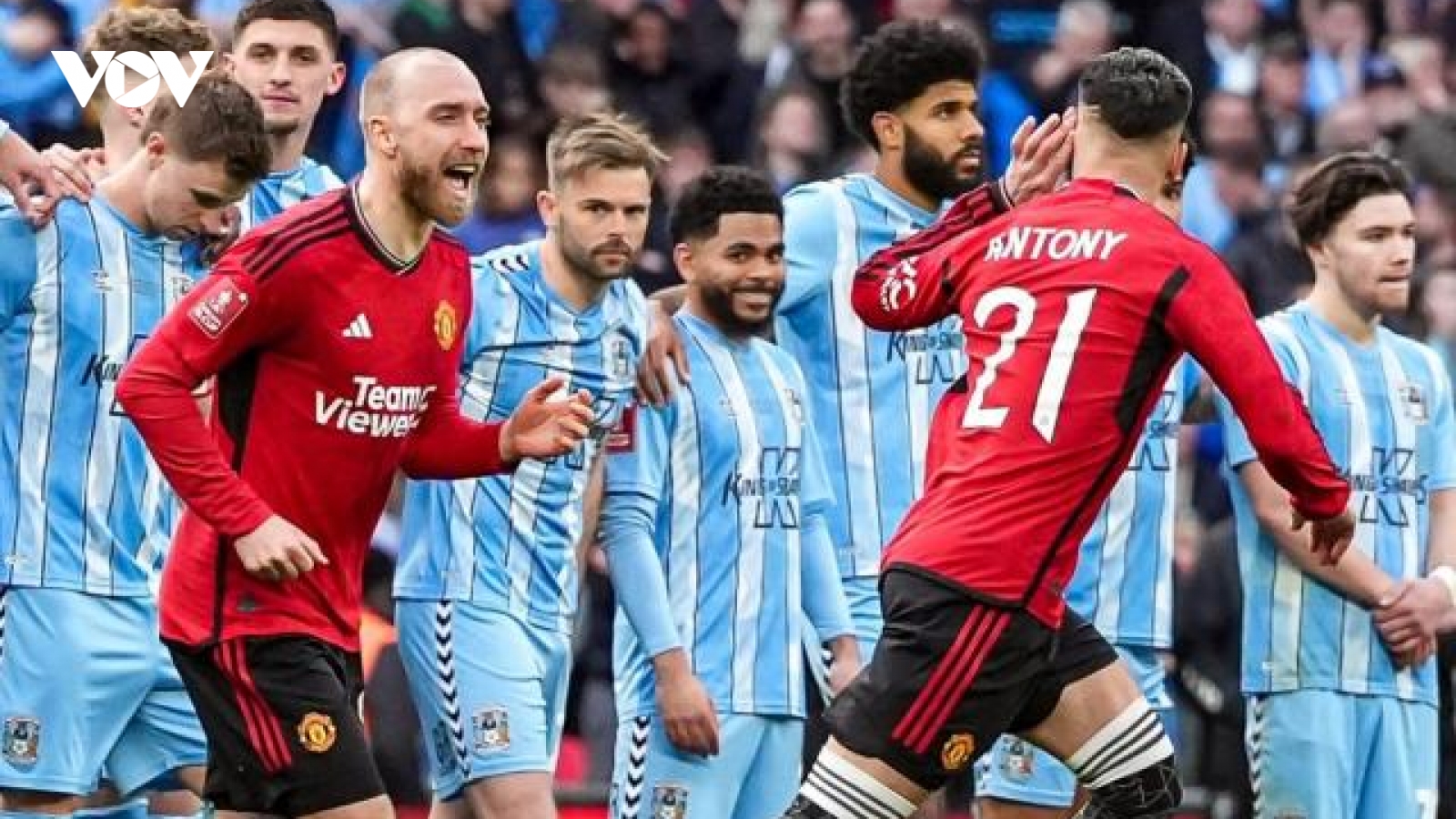 Antony chế nhạo đối thủ khi MU vào chung kết FA Cup