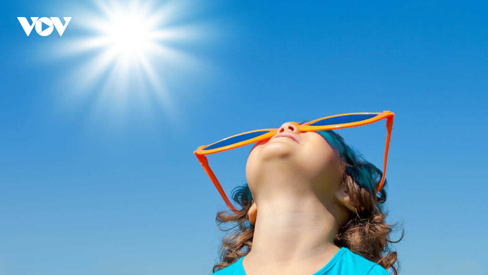 5 mẹo tự nhiên để bảo vệ mắt khỏi tia UV có hại trong mùa hè