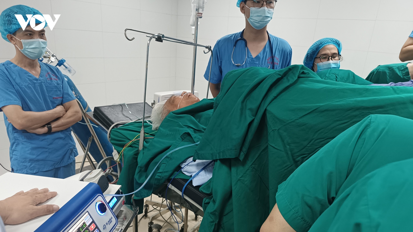 Hơn 40% người Việt mắc bệnh trĩ, có nguyên nhân dùng điện thoại nhiều
