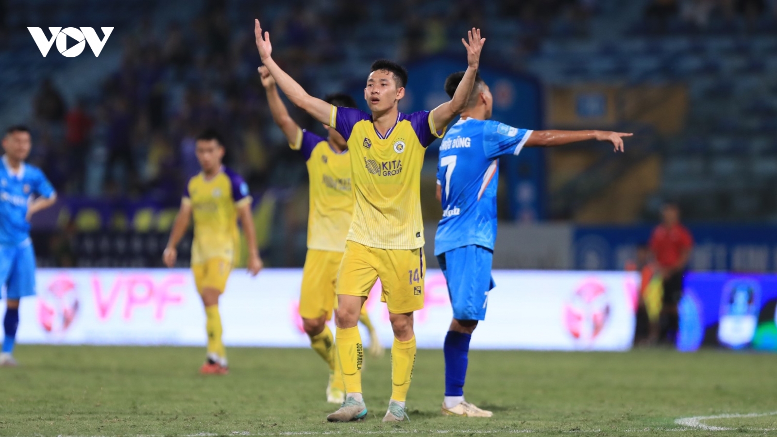 Hà Nội FC vào bán kết Cúp Quốc gia sau trận thắng nhọc Đà Nẵng