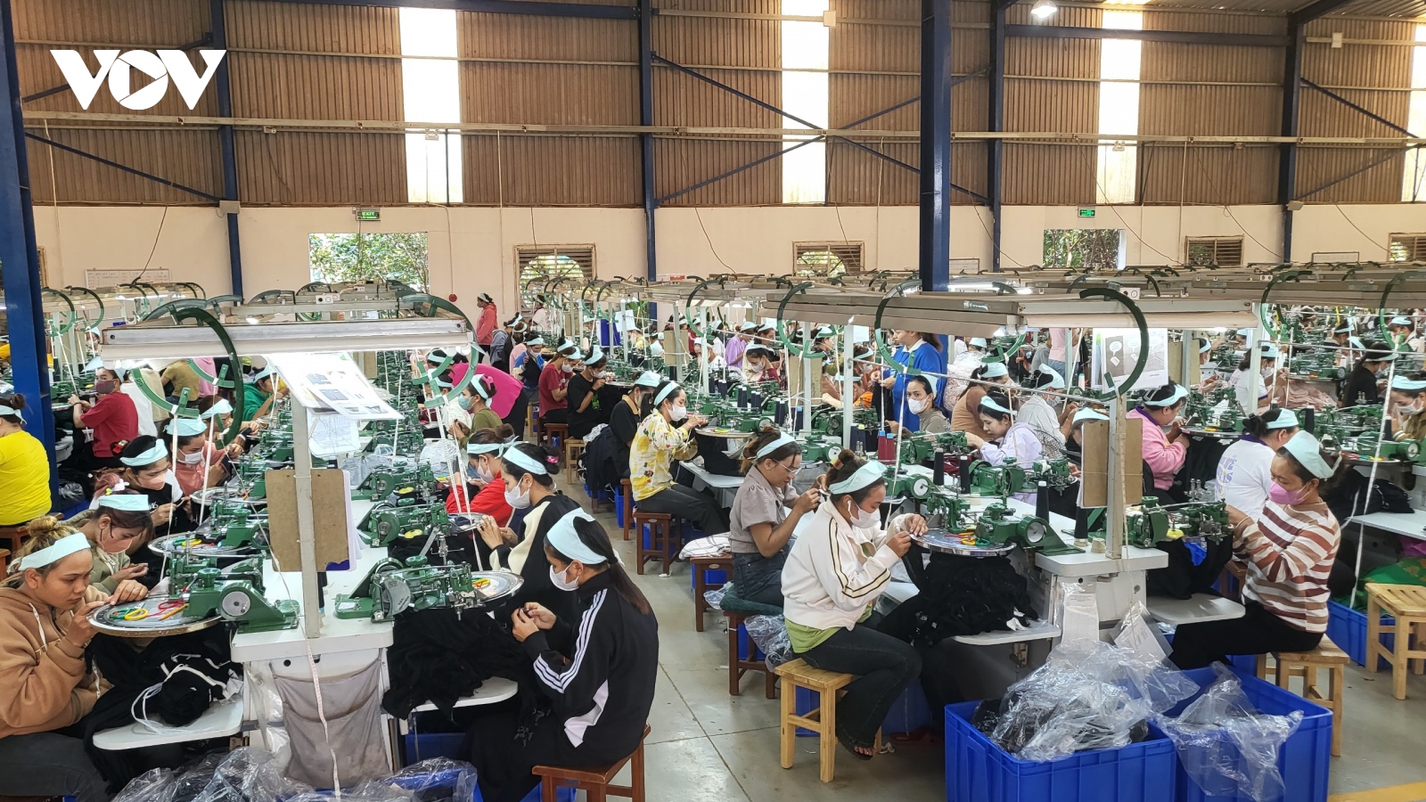 Thi đua lao động sôi nổi tại các khu, cụm công nghiệp ở Đắk Lắk