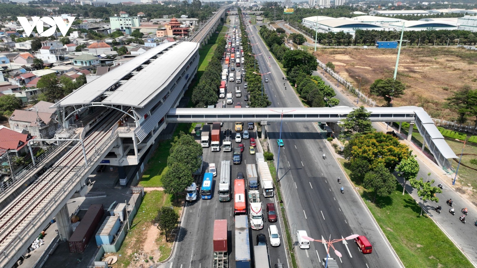 Hoàn thành 2 cầu vượt metro 1 TP.HCM