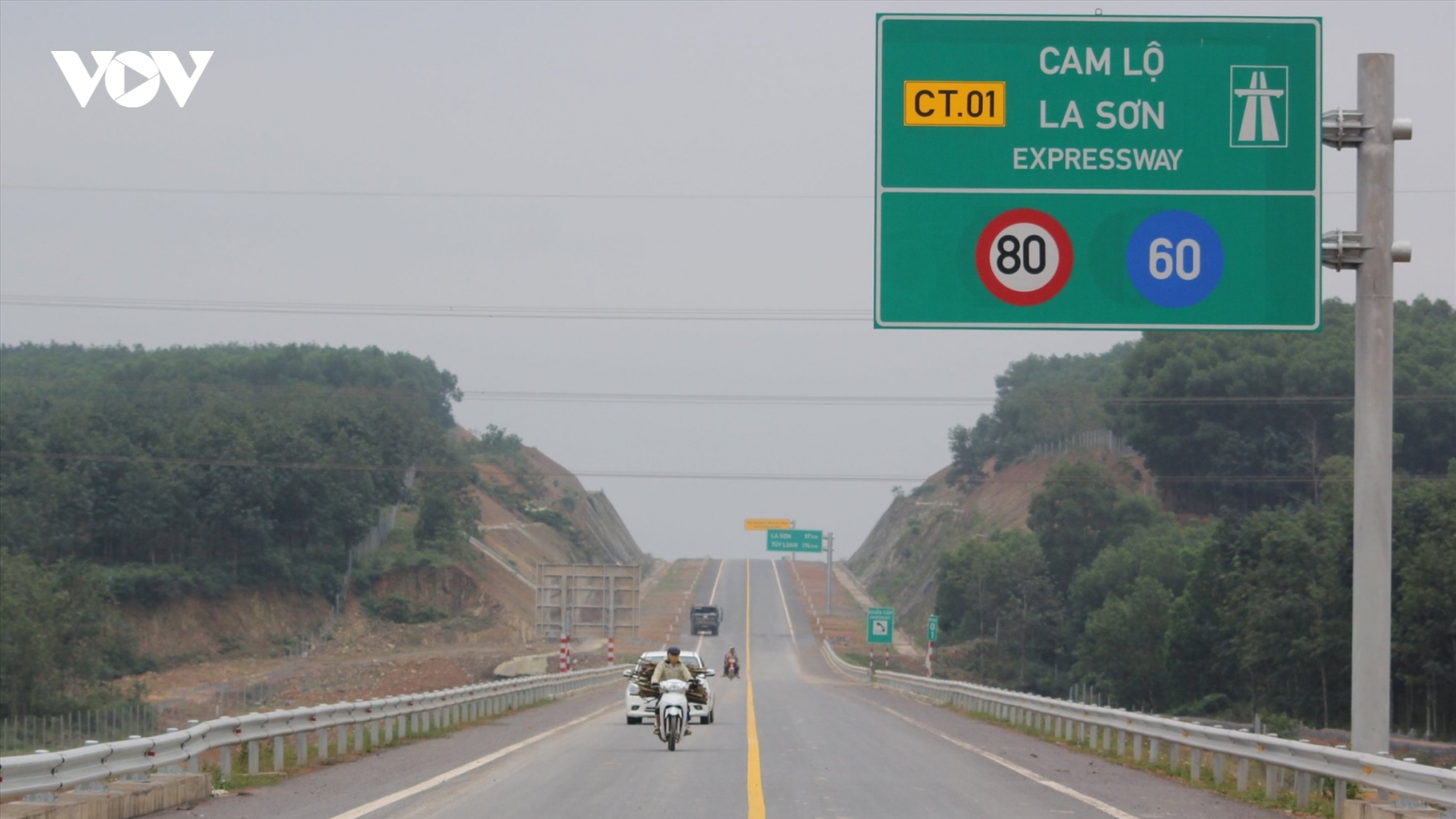 Phê duyệt chủ trương mở rộng 65km cao tốc La Sơn - Hòa Liên