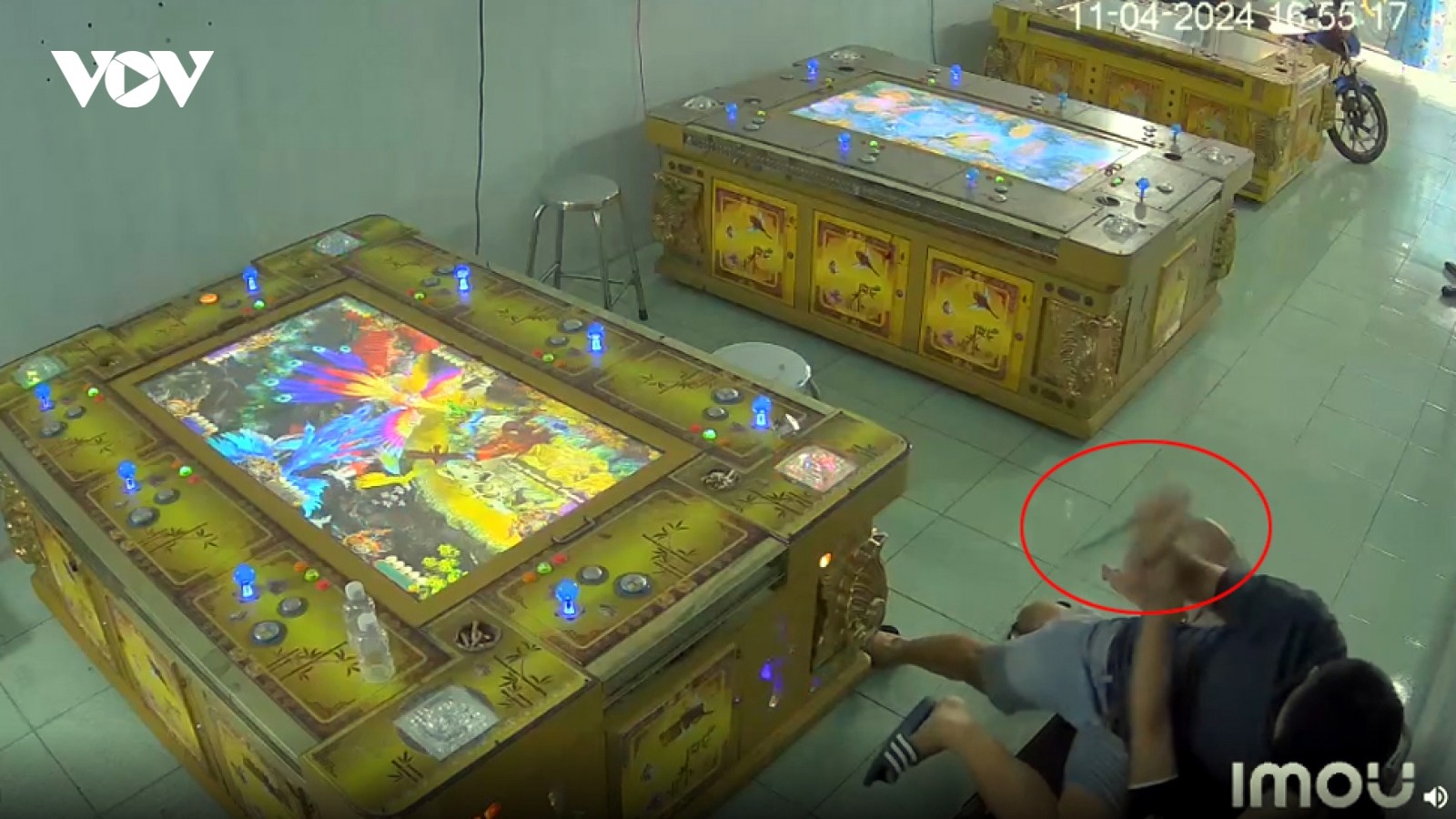 Đâm quản lý tiệm game ở Bình Dương để cướp tiền