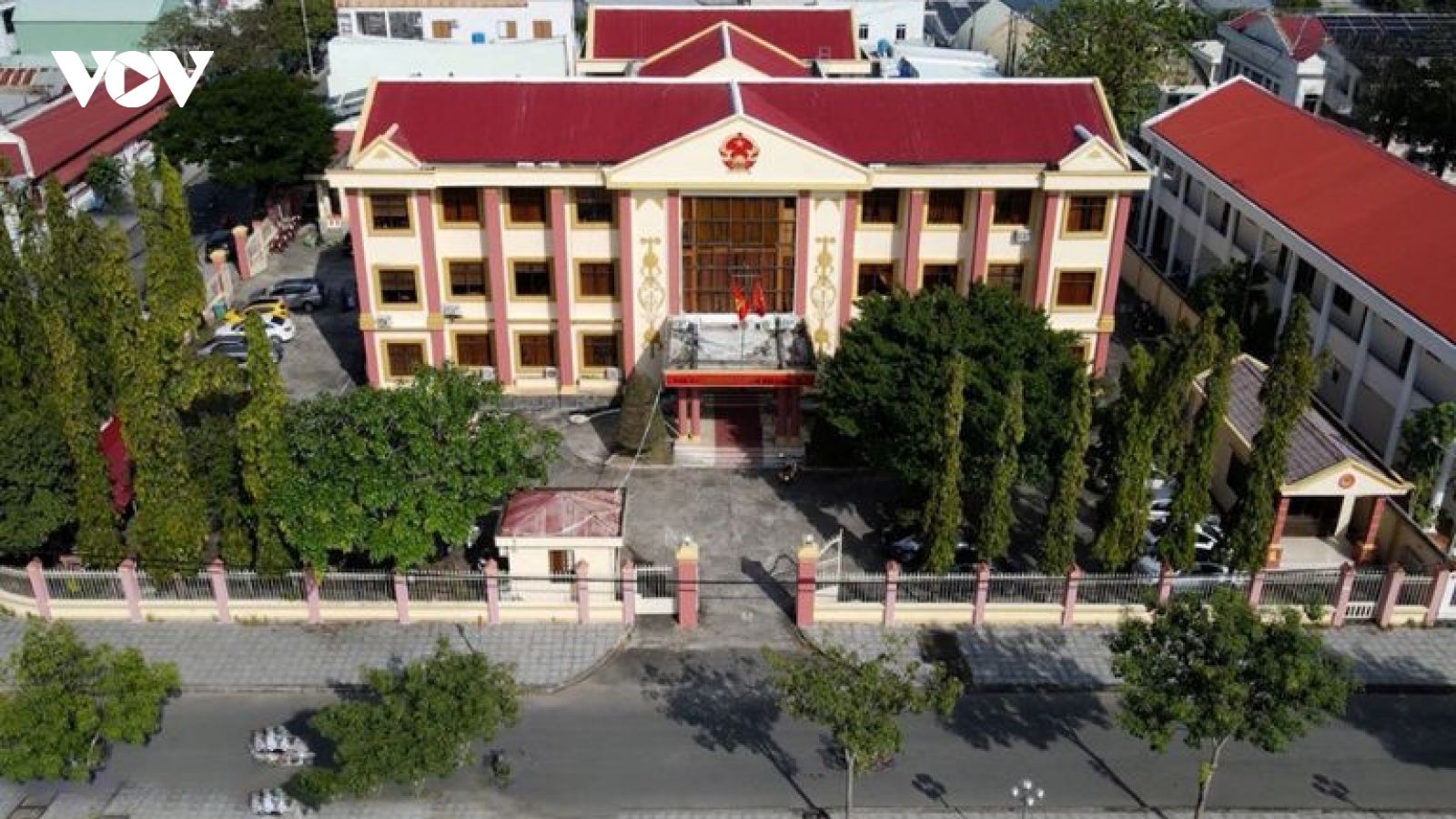 Yêu cầu xem xét, xử lý kỷ luật Chánh Tòa hành chính TAND tỉnh Kiên Giang