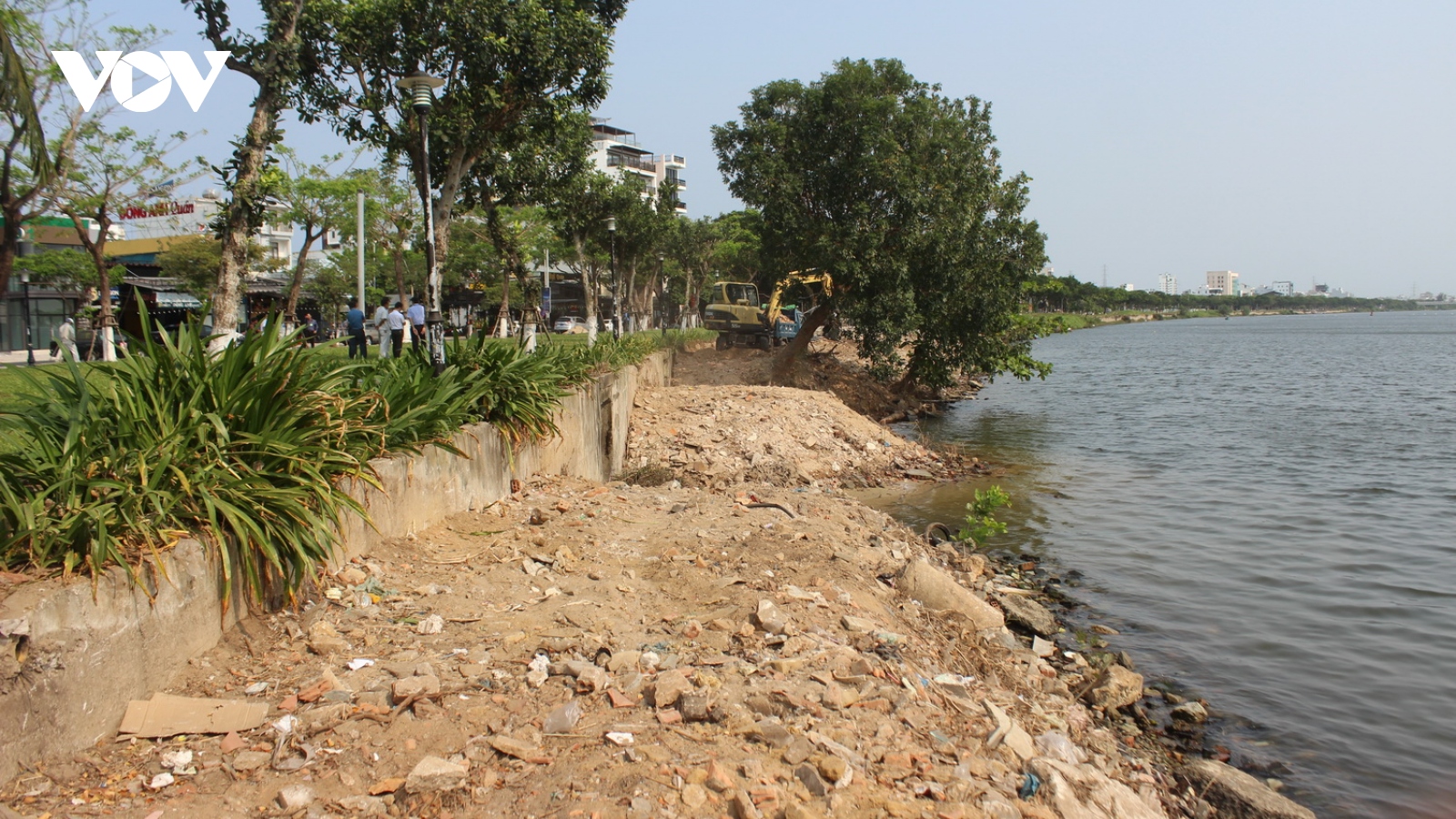 Làm rõ hành vi đổ đất đá dọc bờ sông Hàn, Đà Nẵng