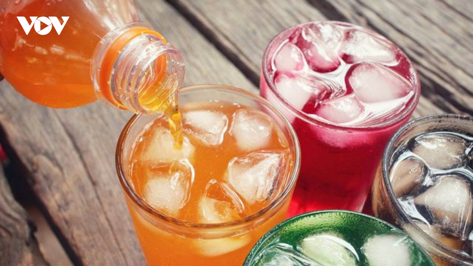 Áp dụng biện pháp thuế để kiểm soát và giảm tiêu thụ đồ uống có đường