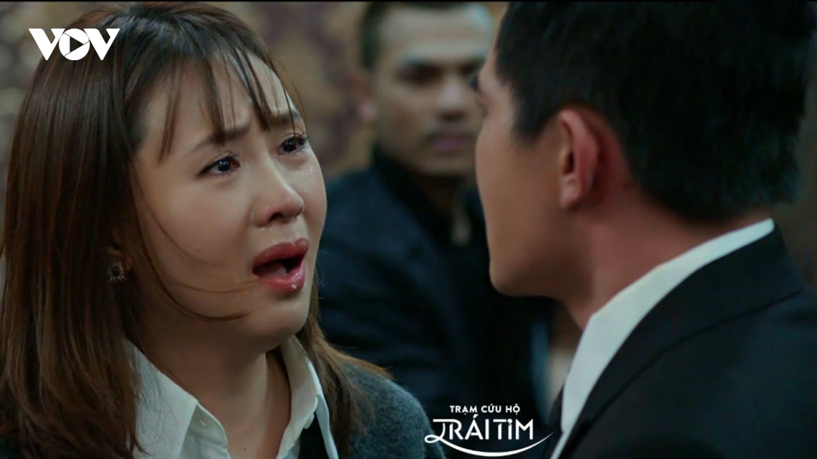 Hồng Diễm, Quang Sự gây tranh cãi trong cảnh cao trào của "Trạm cứu hộ trái tim"