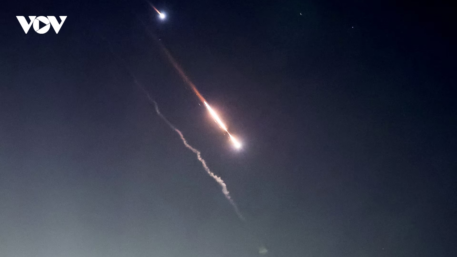 Iran không kích Israel có gì tương đồng với chiến trường Ukraine?