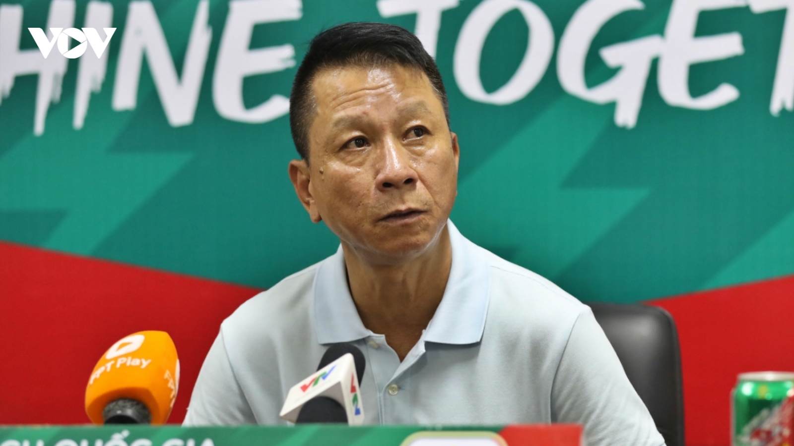 HLV Văn Sỹ Sơn nhận án phạt trước vòng 16 V-League 2023/2024