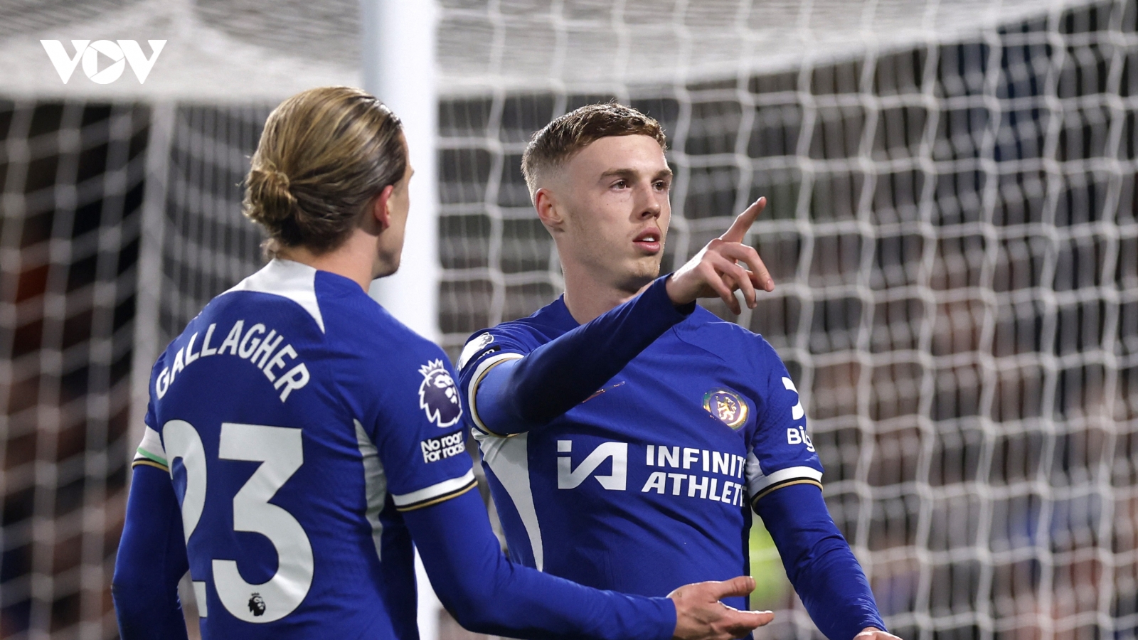 Bảng xếp hạng Ngoại hạng Anh mới nhất: Chelsea áp sát MU nhờ Palmer