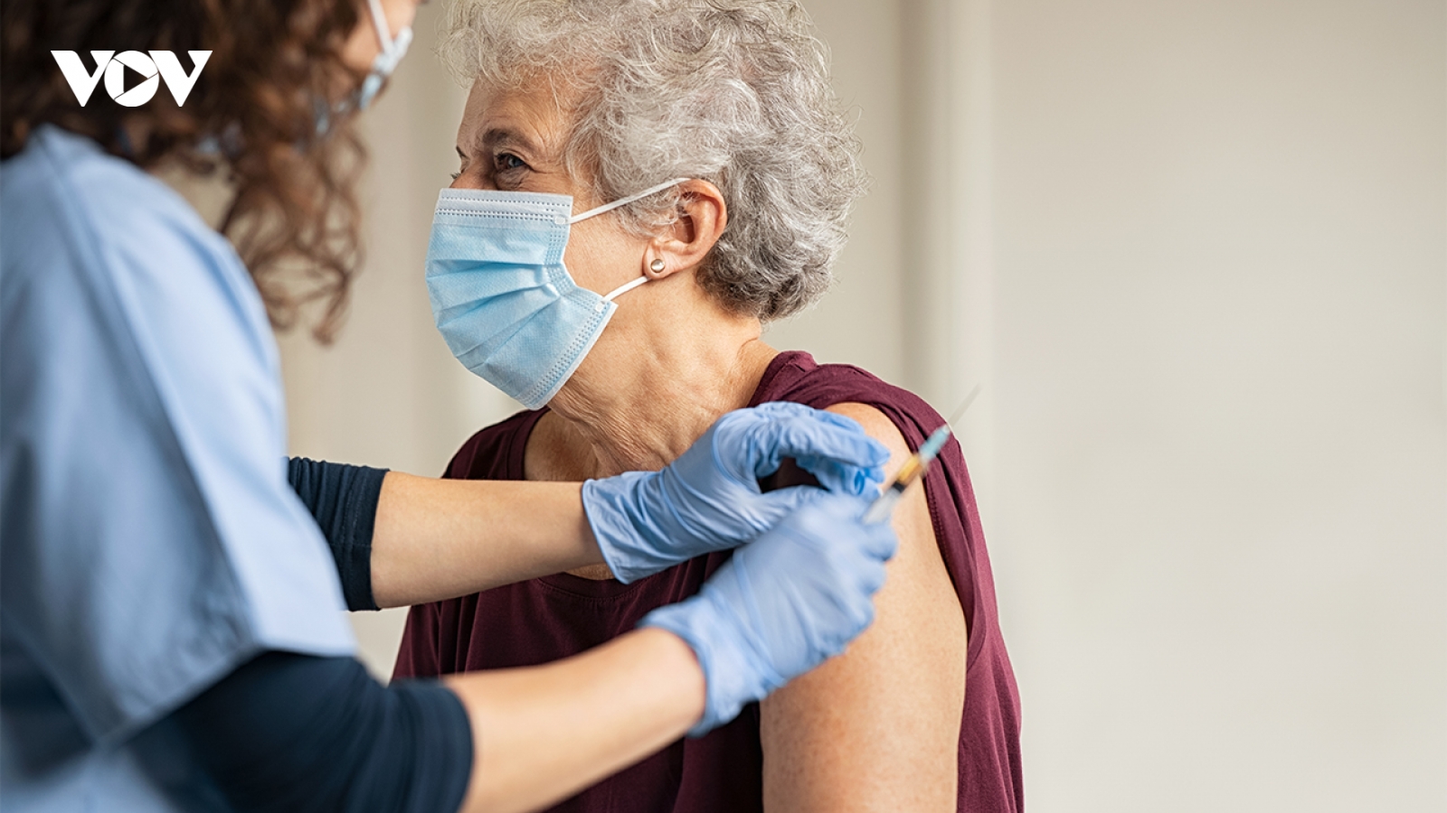 Pháp phát động chiến dịch tiêm vaccine ngừa Covid-19 trước thềm Olympic mùa hè