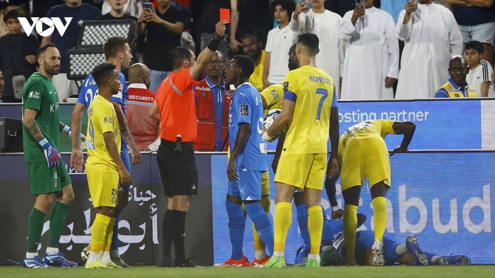 Kết quả bóng đá hôm nay 9/4: Ronaldo bị thẻ đỏ, "vỡ mộng" danh hiệu với Al Nassr